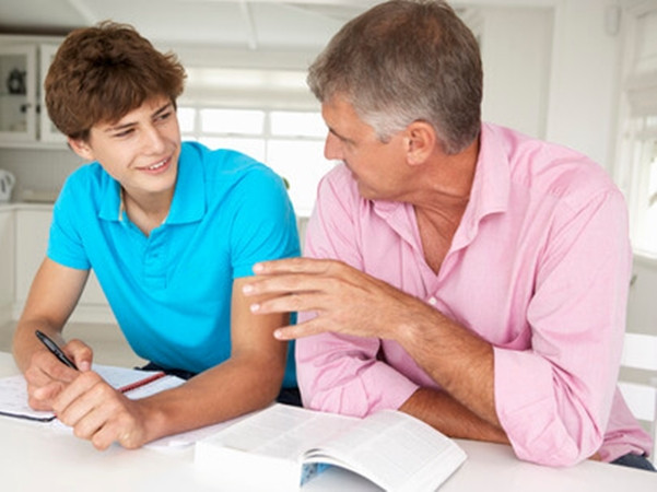 Thực ra, bố mẹ nghiêm khắc là để tốt cho chúng ta thôi.