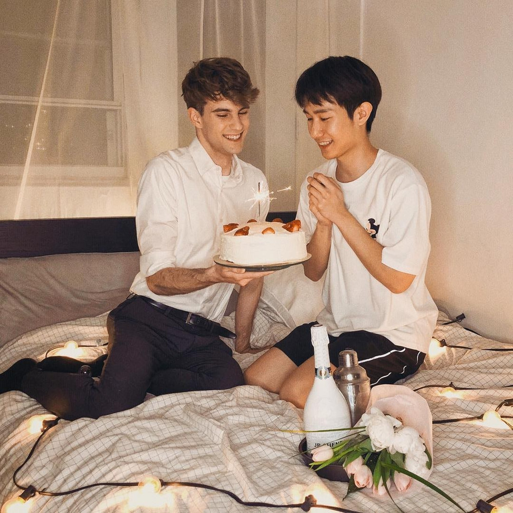 Một chàng trai ấm áp thế này bảo sao các chị em không thích mê cho được. 