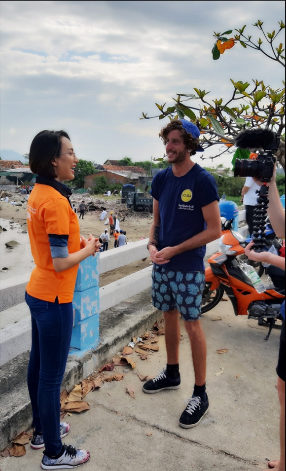 Cô hào hứng chia sẻ: "Những người bạn nước ngoài đã có hành động tuyệt vời với môi trường biển Việt Nam. Lời kêu gọi ý nghĩa, chân thành và những hành động thiết thực mang lại thay đổi hoàn toàn cho vùng biển nơi đây. Là người con của quê hương Khánh Hòa, Diễm rất biết ơn điều này. Diễm kỳ vọng rằng những hành động đẹp tiếp tục được nhân rộng trong lãnh thổ Việt Nam và nhiều nơi hơn nữa".