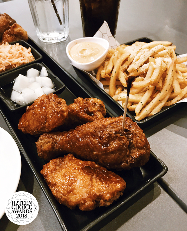 Theo dõi instagram của Long, hẳn chiếc bụng đói sẽ luôn cồn cào bởi hình chụp đồ ăn quá ngon và bắt mắt.