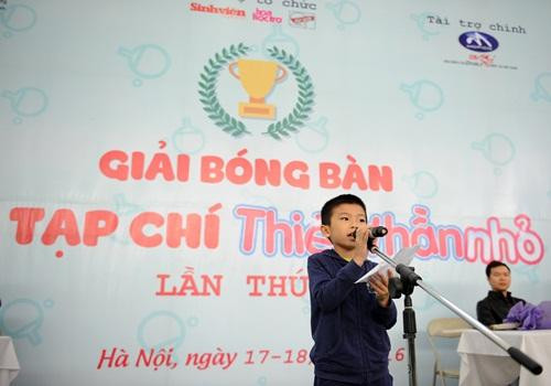 VĐV Tống Nhật Minh đại diện các VĐV tuyên thệ.