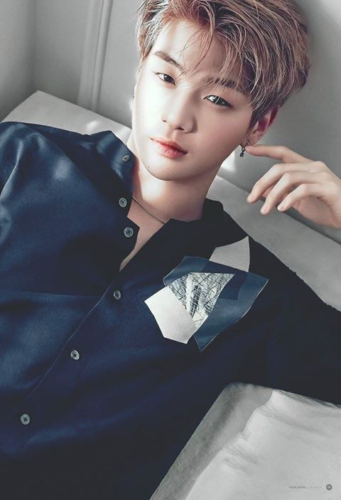 "Center quốc dân" Kang Daniel của Wanna One đứng thứ 4 với 66 phiếu (11,5%).