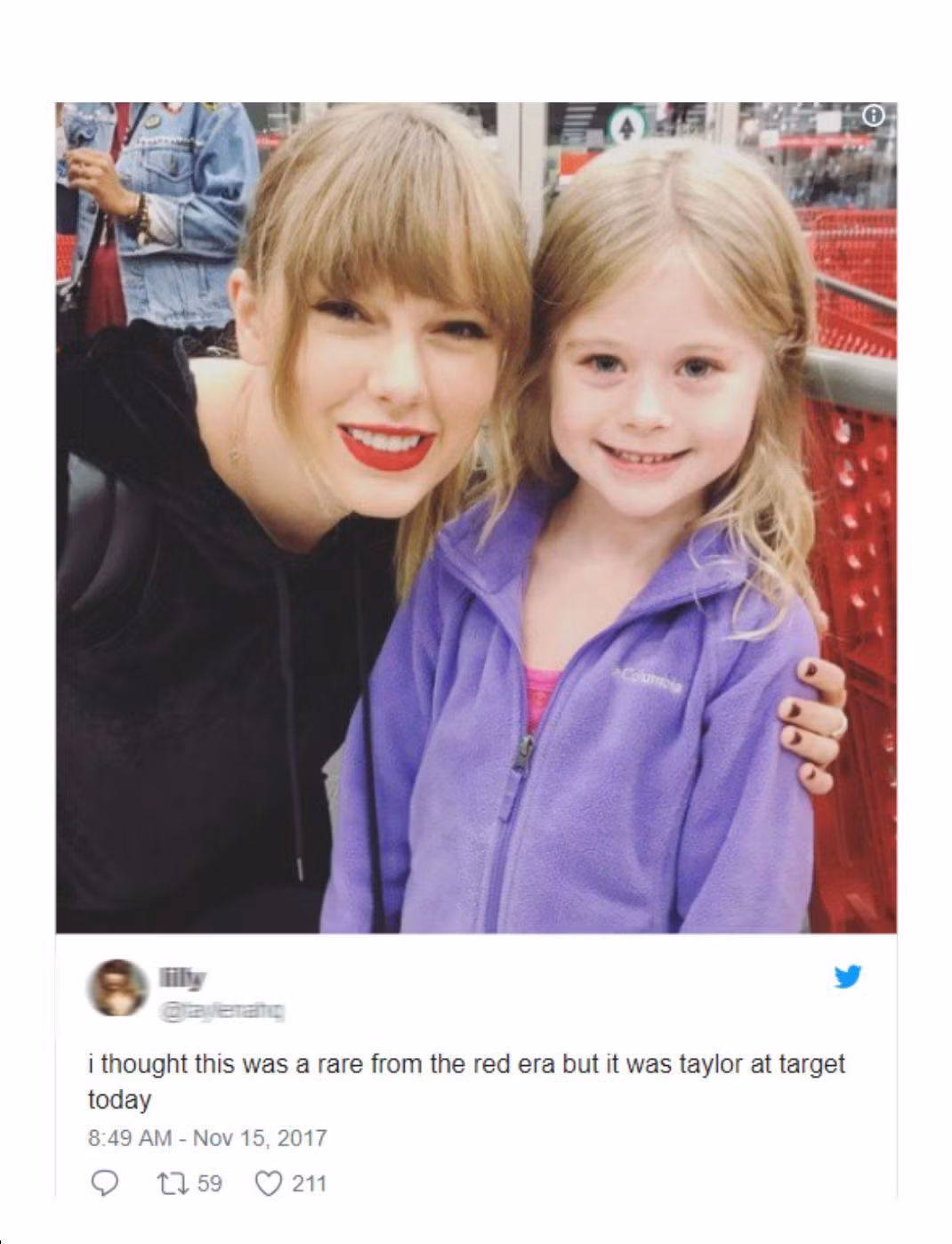 Taylor cũng rất ân cần với những fan 