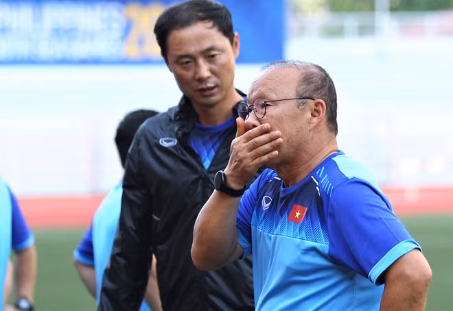HLV Park Hang-seo phải tính toán kỹ vì những yếu tố khách quan ở SEA Games. Ảnh: Quang Thịnh.