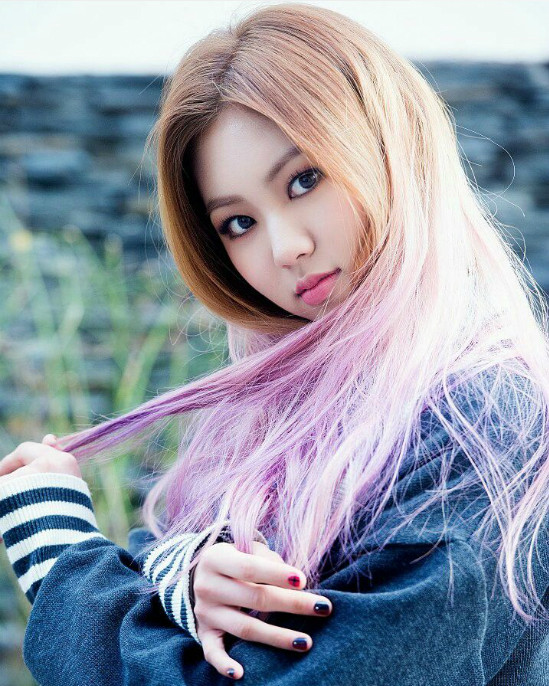 Kwon Eun Bin gây ấn tượng với khán giả nhờ vẻ đẹp cá tính, đôi mắt to tròn. Sau chương trình, nữ ca sĩ trở thành nhân tố mới của CLC. Tuy nhiên, girlgroup nhà Cube không tạo được ấn tượng so với nhiều nghệ sĩ cùng công ty khác. Bằng chứng là trong show ISAC vừa tổ chức, CLC chỉ có 12 fan đến cổ vũ mà thôi.