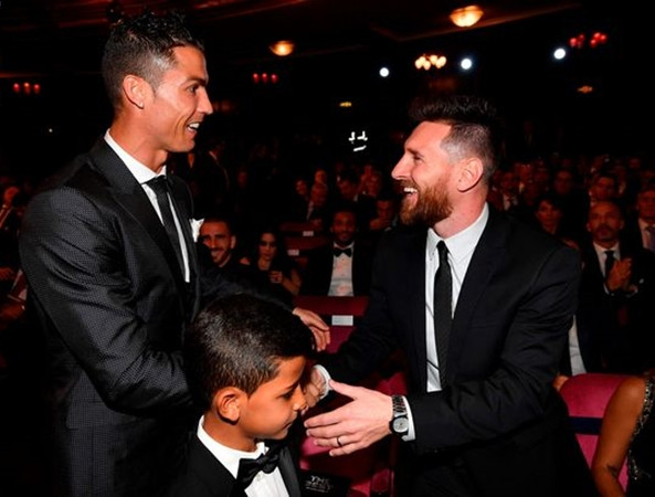 Ronaldo và Messi được coi là đối thủ “lâu năm”.