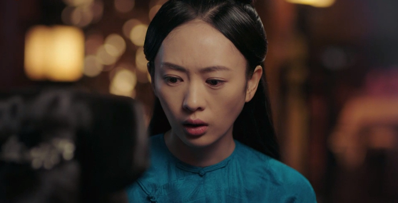 Nàng tự hỏi tại sao bây giờ nàng lại trở thành như vậy?