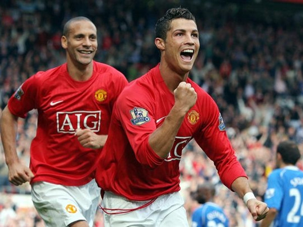 Ronaldo hồi chơi cho Manchester United.