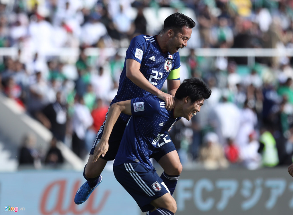 Đội tuyển Nhật Bản giành chiến thắng tối thiểu trước Saudi Arabia ở vòng 1/8.