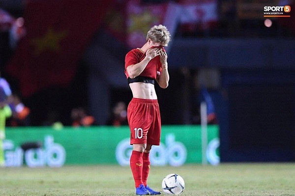 Công Phượng sút trượt đá luân lưu. (Ảnh: Sport5) Công Phượng sút trượt đá luân lưu. (Ảnh: Sport5)