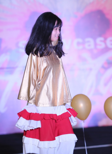 Những bộ trang phục ấn tượng được trình diễn trong showcase Họa Tâm.