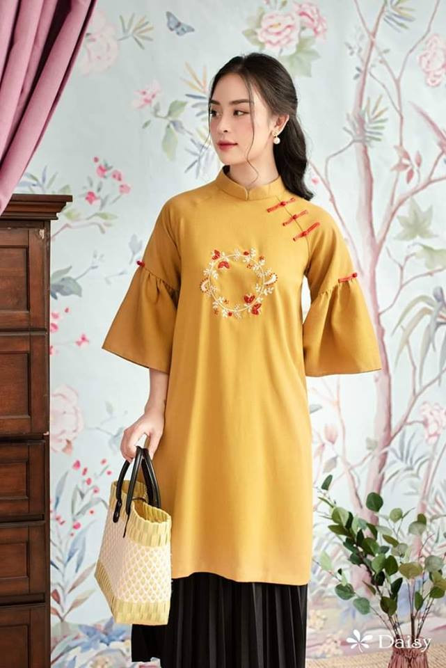 Họa tiết thêu tay mang dấu ấn Trung Hoa. (Ảnh: Thời trang Daisy) 