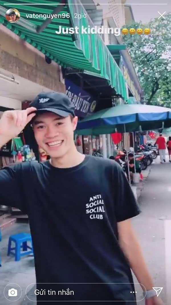 Tóc đen hay bạch kim thì Toàn U23 vẫn đáng yêu hết mức.