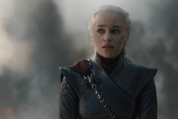 Muốn trở thành một nữ hoàng tốt nhưng Daenerys lại thiêu rụi cả thành phố. Muốn trở thành một nữ hoàng tốt nhưng Daenerys lại thiêu rụi cả thành phố.