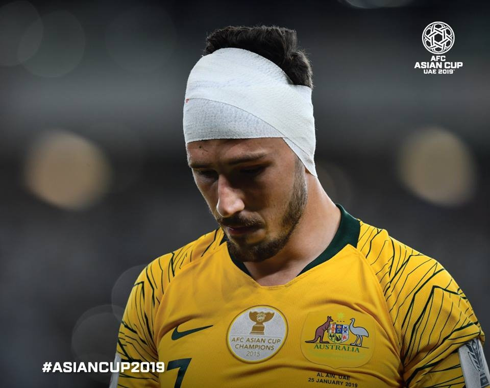 Dù bị dính phải một chấn thương ở vùng đầu nhưng Matt Leckie vẫn kiên cường thi đấu trong trận gặp chủ nhà UAE ở tứ kết. Tuy nhiên, ĐT Australia đã chính thức trở thành cựu vương sau trận thua đội tuyển chủ nhà.