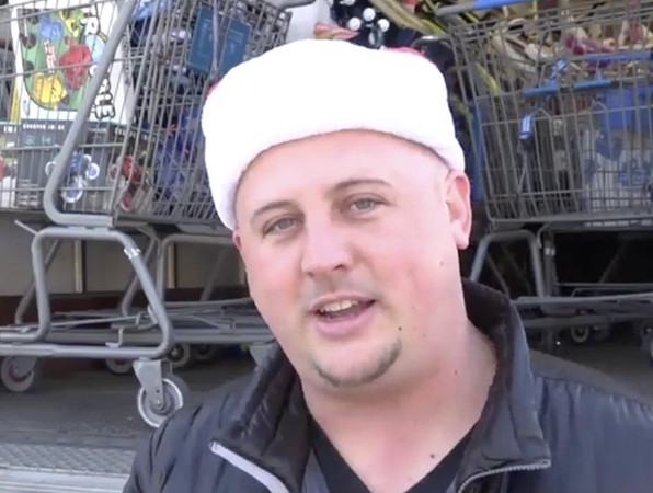 Chú Adam Armstrong.