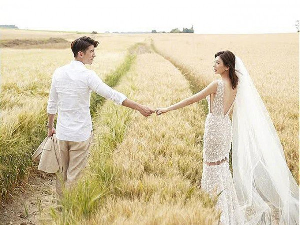 Tu Kiệt Khải khoe ảnh cưới trên trang cá nhân.