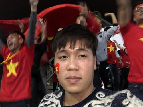 Người Việt ở Đài Loan - Trung Quốc ăn mừng chiến thắng. Ảnh: TRỌNG THẢO.