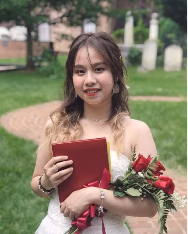 Trương Thanh Trà My là tân sinh viên trường Đại học Dension (Mỹ) niên khóa 2018 – 2022.