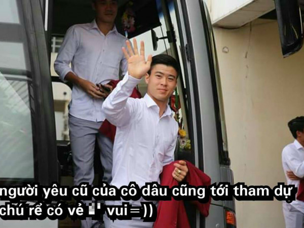 Best người yêu cũ là đây chứ đâu, vui vẻ đi ăn cưới đã đành lại còn nhiệt tình làm phù rể.