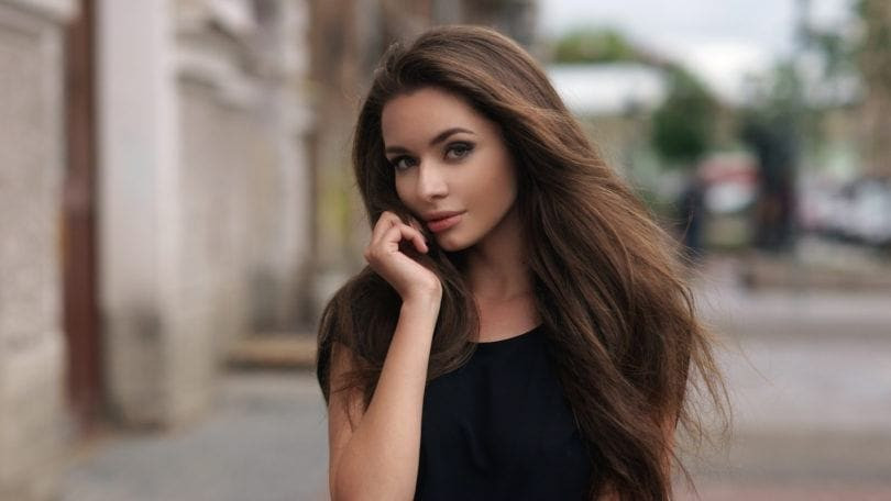 Những cách "hack" để có mái tóc bóng khỏe như đi salon mỗi ngày ảnh 1