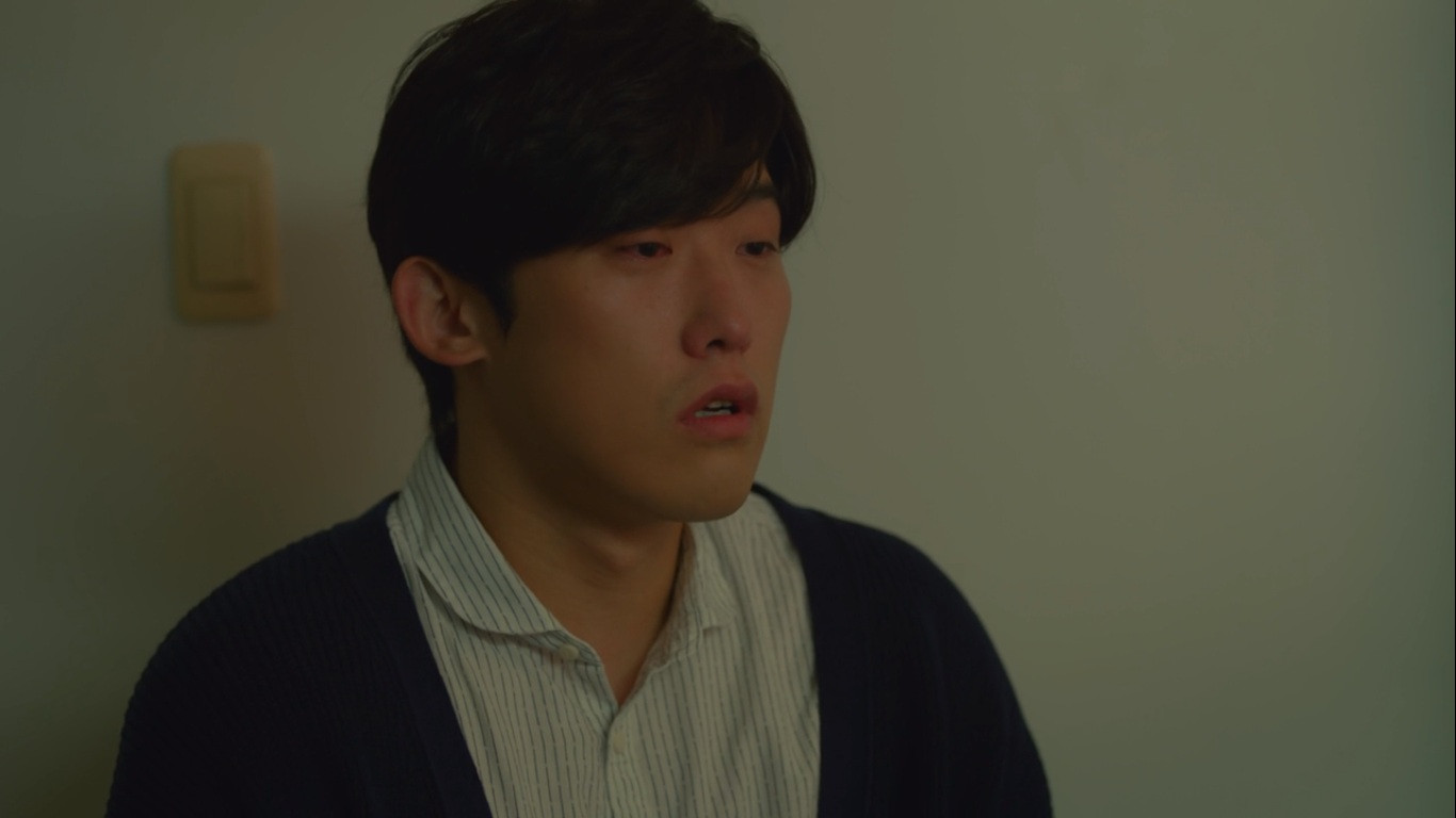 Seo Jeong Hun đã luôn túc trực ở bệnh viện chăm sóc cho anh.