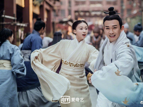 Những hình ảnh tuyên truyền cho Hạo Lan truyện chủ yếu là couple Ngô Cẩn Ngôn - Nhiếp Viễn.