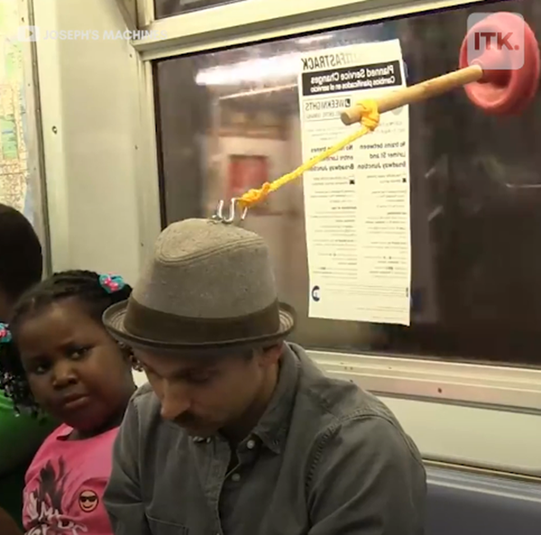 Ơ mẹ ơi, cỗ máy chống ngủ gật nè.