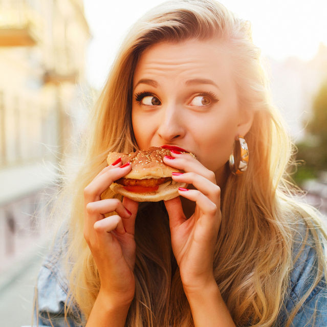 Học cách "yêu lại từ đầu" với thức ăn để bái bai bụng mỡ! ảnh 4 Học cách "yêu lại từ đầu" với thức ăn để bái bai bụng mỡ! ảnh 4