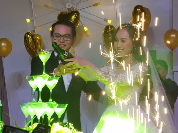 Cặp đôi trong đám cưới.