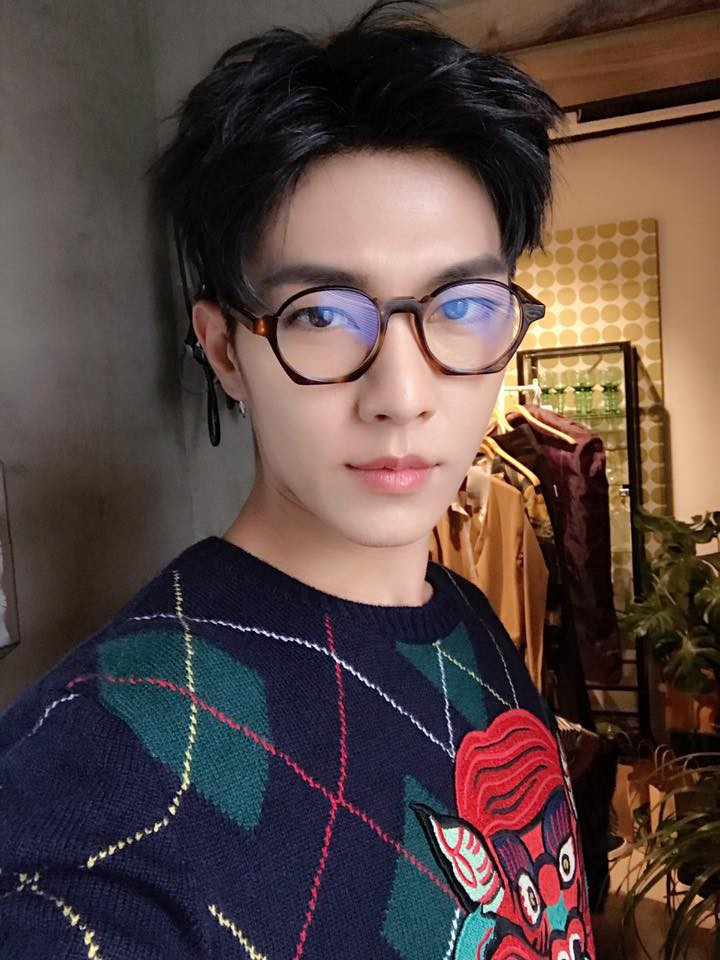 Viêm Á Luân chia sẻ mình từng là nạn nhân của bạo lực học đường.