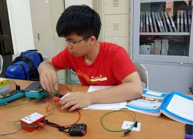 Long có khả năng tự học rất tốt.