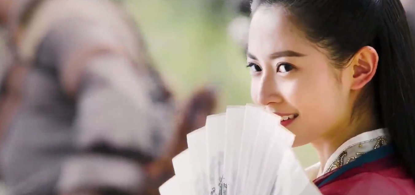 Trần Ngọc Kỳ đủ xinh đẹp và lanh lợi vào vai Triệu Mẫn.