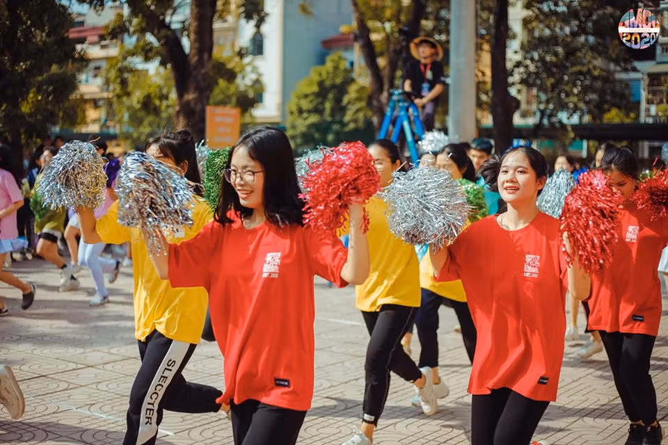 Mỗi xứ đều cố gắng hết mình trong Playsterya.
