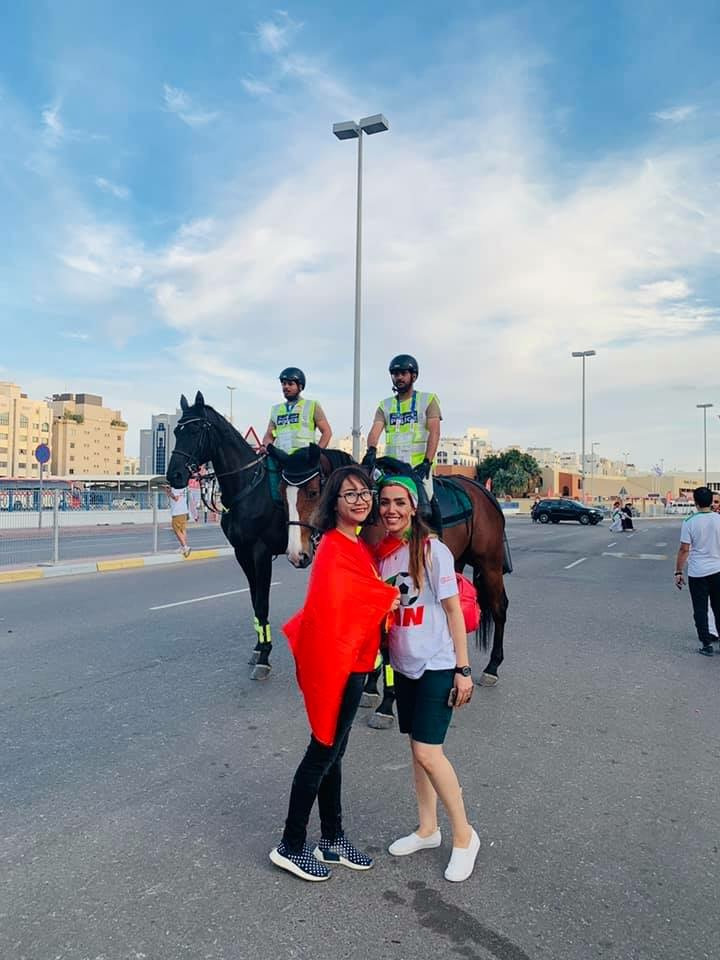 Ai cũng mỉm cười với CĐV Việt Nam