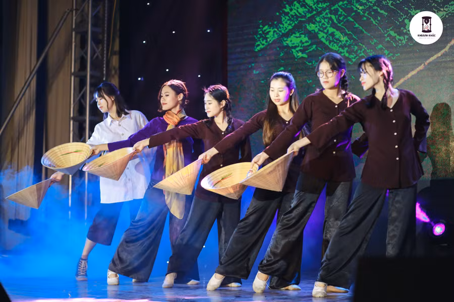 Tiết mục “Quê tôi”.