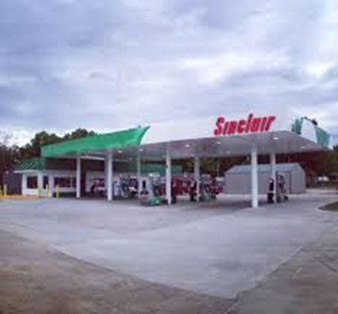 Trạm xăng, nơi bác Matherly mua vé số.