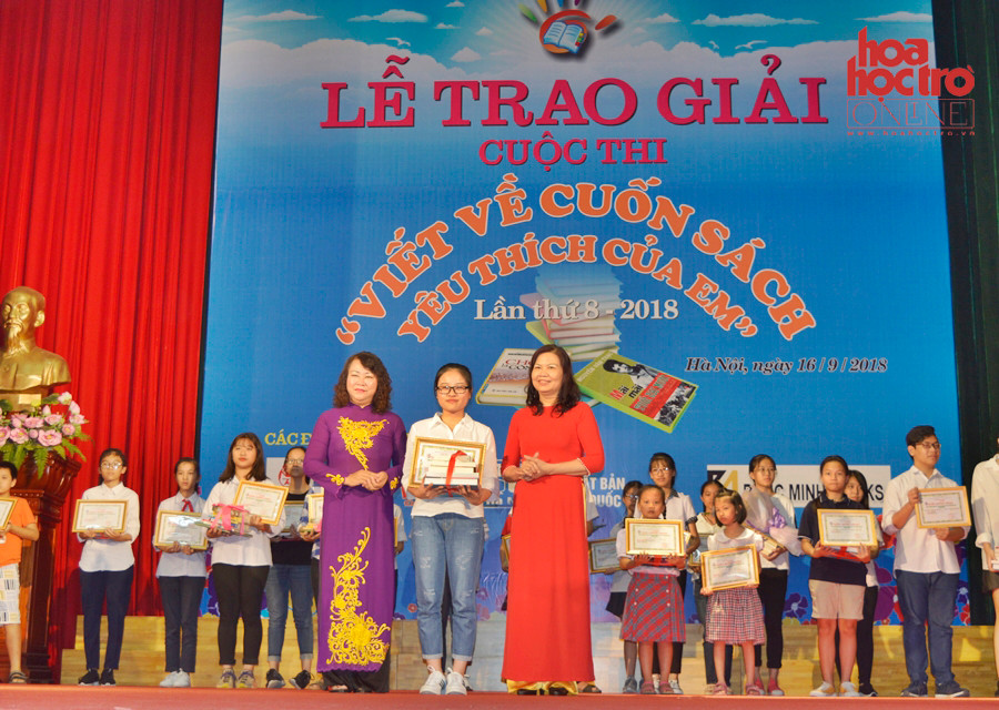 Giải Nhất đã thuộc về bạn Lê Phương Hoa với bài viết về cuốn sách "Mãi mãi tuổi 20" của Liệt sĩ Nguyễn Văn Thạc.