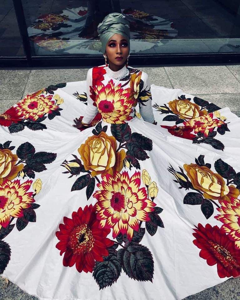 Hình ảnh của nữ người mẫu khiến dân mạng "há hốc" vì quá giống nam ca sĩ Sơn Tùng M-TP.