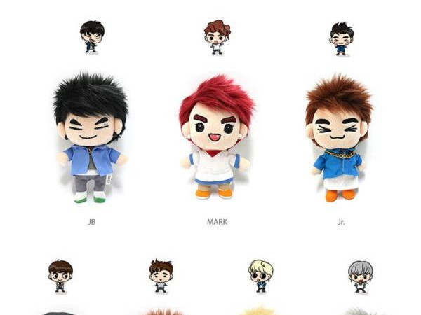 Dở khóc dở cười với những món đồ thần tượng K-Pop gắn mác “hàng công ty” ảnh 1