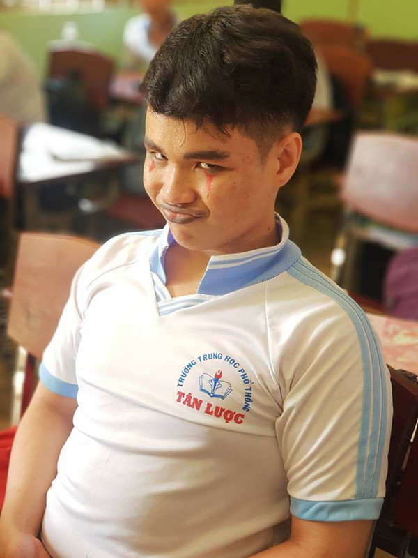 Khi người ta bảo mình "giỏi hơn ma quỷ" thì mình cũng phải hóa trang một chút cho xứng đáng.