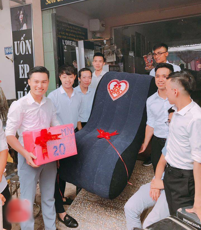 Trước đó họ đã làm vào kiểu kỷ niệm.