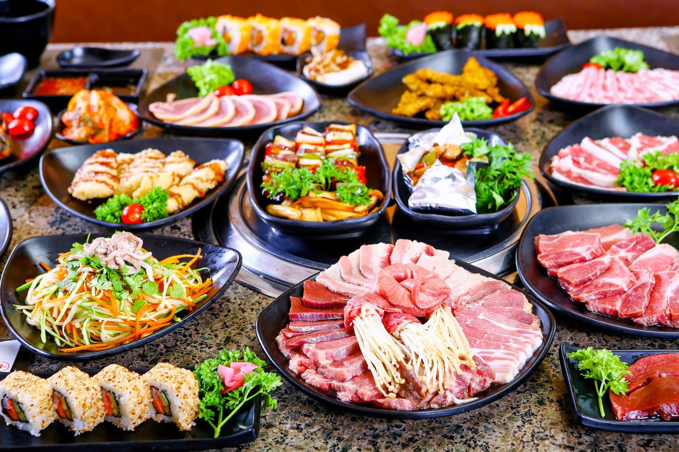 Tết này ăn gì: Tết ấm no với 20 quán buffet mở xuyên Tết tại Hà Nội và TP.HCM ảnh 19