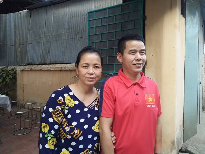 Mẹ Duy Mạnh đã động viên con trai sau trận đấu chung kết lượt đi với Malaysia.