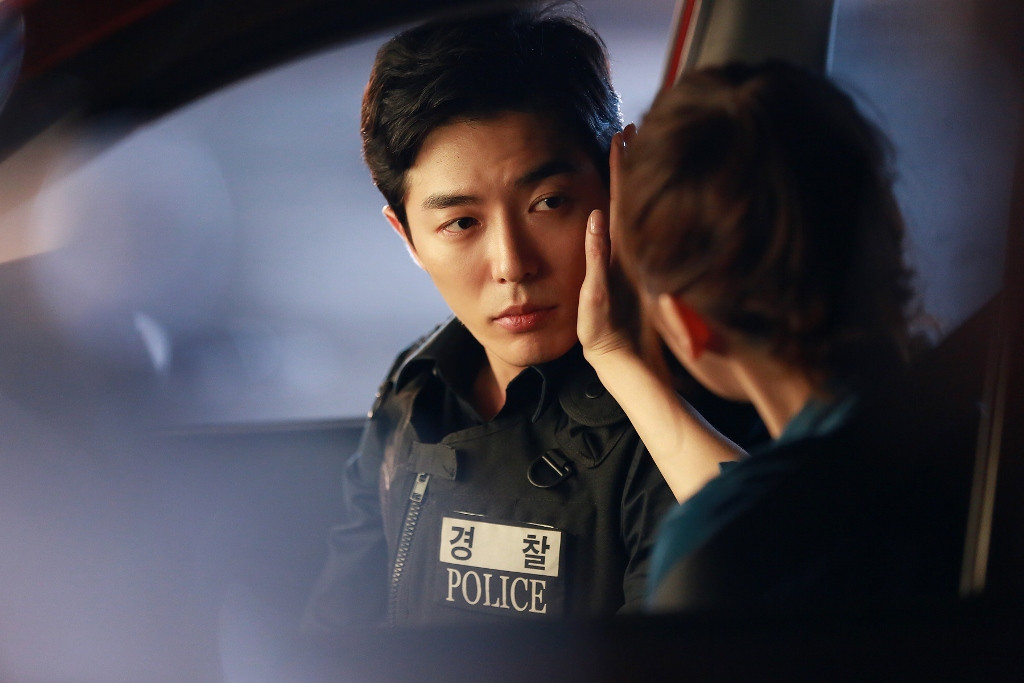 Chàng diễn viên điển trai Kim Jae Wook chinh phục khán giả bởi đôi mắt buồn cuốn hút, vẻ ngoài lãng tử và khả năng diễn xuất tuyệt vời.