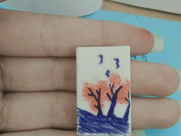 Có vẻ đơn giản, nhưng bức họa này cũng kỳ công lắm đấy nhé! ( Ảnh: FB Thùy Vân)