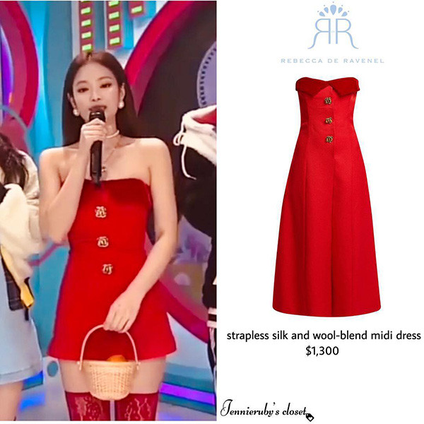 Một chiếc váy dài như thế này khó mà mang lên sân khấu biểu diễn được, nên stylist cắt ngắn đi là hợp lý. Nhưng dường như họ đã hơi quá tay, khiến chiếc váy trở nên quá ngắn, khiến Jennie luôn phải tìm cách che chắn khi đứng trước máy quay.