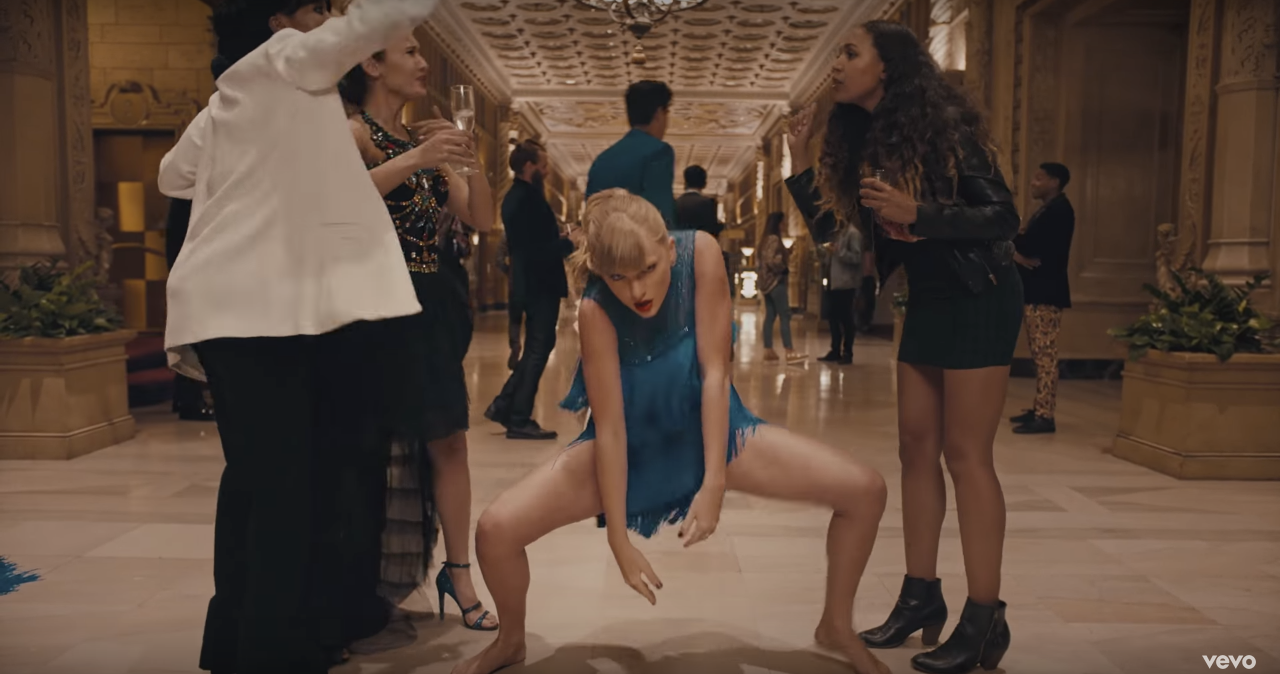 Không theo bất kì trật tự nào, Taylor duy nhất chỉ muốn mang lại cảm giác tự do cho người xem.