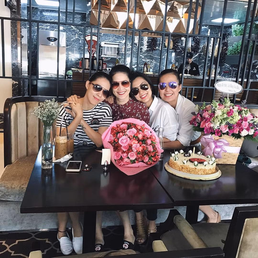 4 cô bạn thân luôn khiến người hâm mộ thích thú với những khoảnh khắc đời thường rất đỗi bình dị.