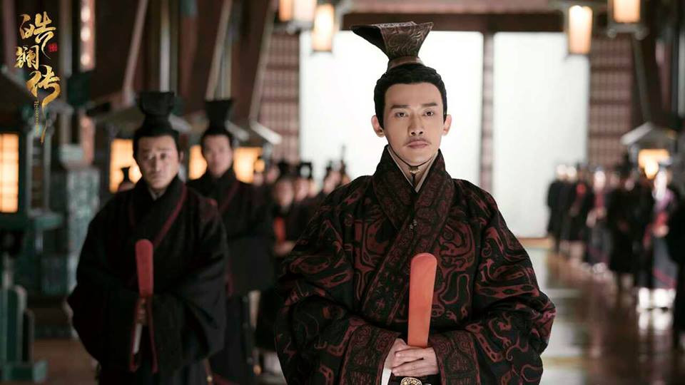 Nhiếp Viễn trong vai Lã Bất Vi.